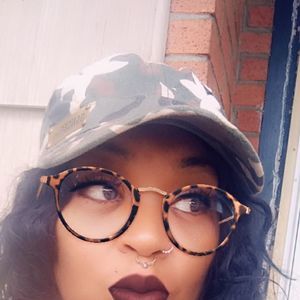 Meet your Posher, Casheka